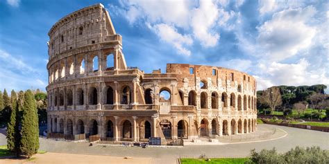 Italys Landmark Colosseum Reopens Daily Sabah