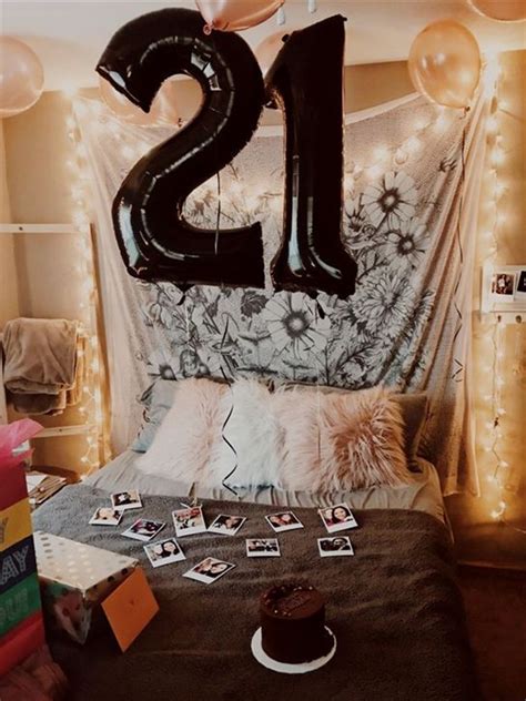 So i know what's probably going through your mind right now: 27 Romantic Birthday Bedrooms To Surprise Your Boyfriends ...