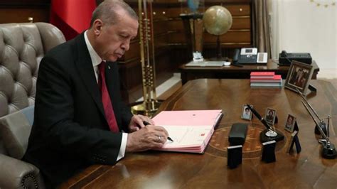 Erdoğan imzaladı Sabaha karşı görevden alma ve atama kararları