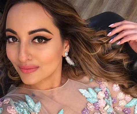 8 Things You Didnt Know About Sonakshi Sinha Super Stars Bio