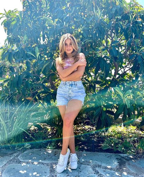Addison Rae On Instagram For Shorts Szn Americaneagle Aepartner