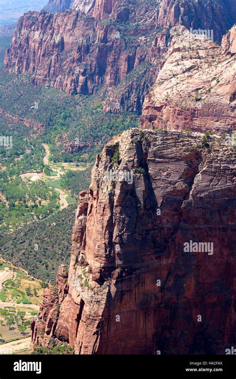 View Of Angels Landing Zion National Park Located In The Southwestern