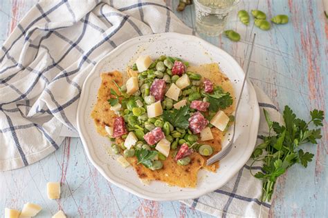 Come cucinare le fave fresche con la pasta. Insalata di fave fresche: la ricetta del contorno ...