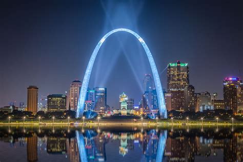 St Louis Night Saint Louis Arch Best Places To Retire Night Skyline