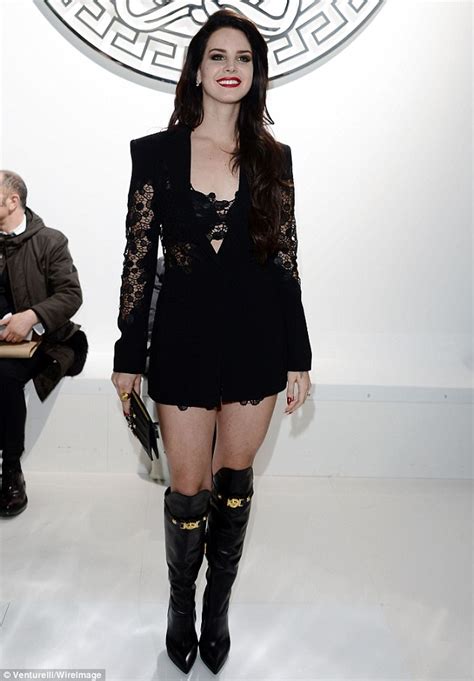 Katching My I Lana Del Rey Goes Rock Chick At Milan Fashion Week As She Sexes Up Her Style In