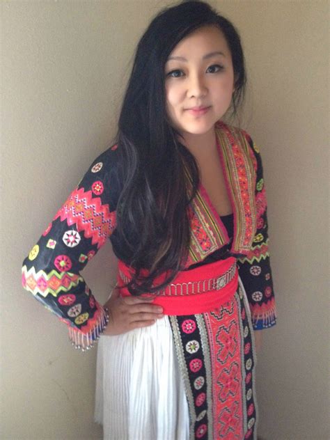 hmong-clothes-modern-hmong-outfits,-hmong-outfits,-hmong-clothes