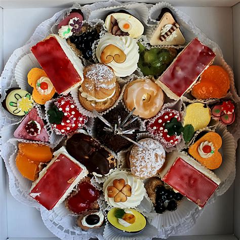 We have plenty of delicious desserts to make ahead for the festive season. List of German desserts - Wikipedia
