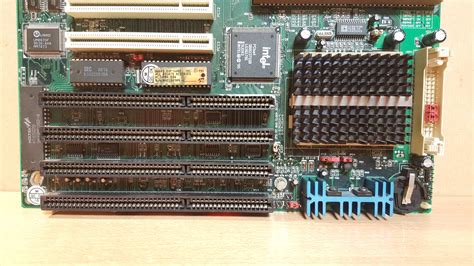 Intel Socket 7 Motherboard With Pentium S 166mhz Cpu 32mb Ram Psiset