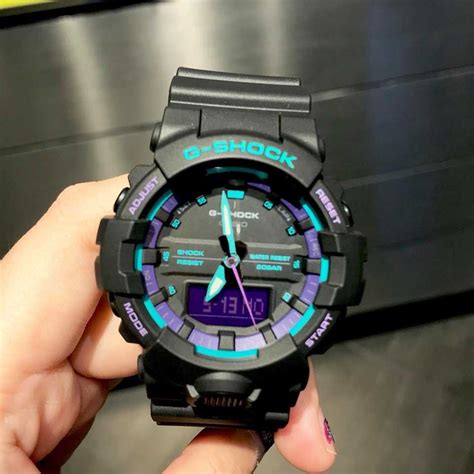 The watch is modified to bring up joker theme. G-SHOCK คอลใหม่ เท่ร้ายสไตล์ Joker!! | ปันโปรโมชั่น