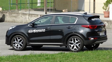 Take your driving experience to an exciting new level thanks to sportage's unique, headturning looks. Kia Sportage GT Line 1.7 CRDi 141 cv DCT test drive - YouTube