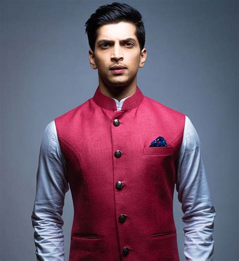 Indian Traditional Dress For Men All About Mens Wedding Sherwani