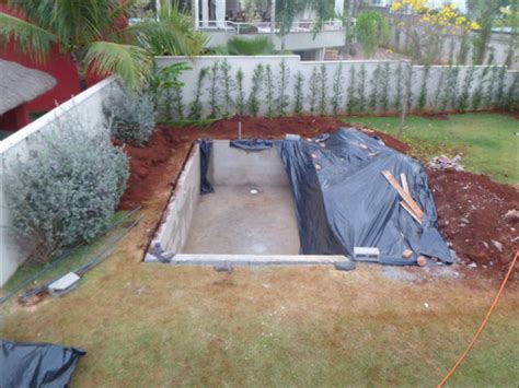 If the house has not been built yet, it may be much easier to get the excavator and other equipment into the back to build the pool. DIY Swimming Pool Conversion (26 pics) - Izismile.com