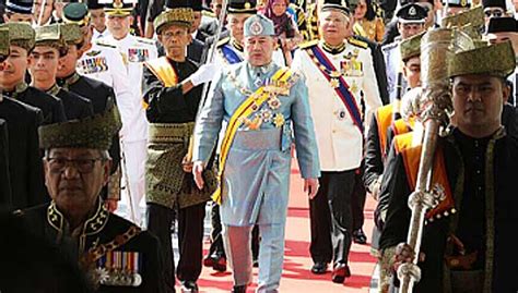 June 2 malaysia practices a system of government based on a constitutional monarchy and parliamentary democracy. King speaks up against corruption, leakages in civil ...