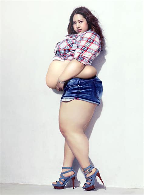 spanish artist photoshops celebrities to look fat and make people happier about their bodies