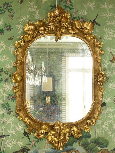 Grand miroir en bois doré à décor de fleurs, Italie, circa 1820 | Paul ...
