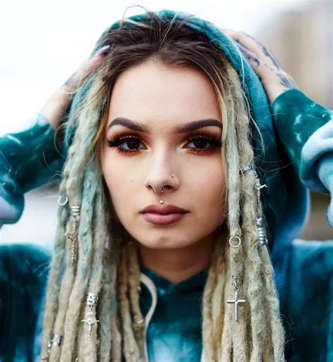 Zhavia Ethnicity Net Worth Sister Restaurant Ward Wikipedia Wiki