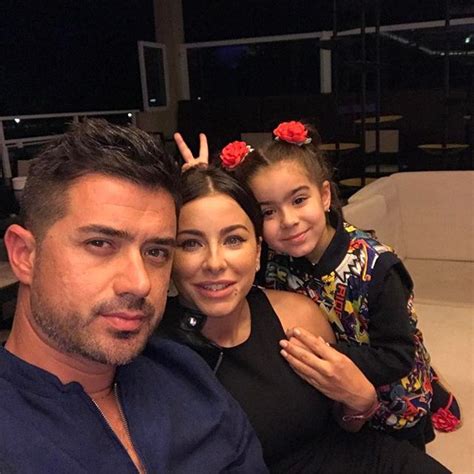 Лорак появилась на красной дорожке family awards 2021. Ани Лорак поделилась пляжными снимками с семейного отдыха ...