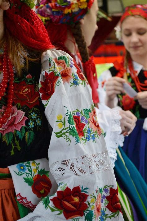 Polish Folk Costumes Photo Polish Traditional Costume Polish Embroidery Folk Embroidery