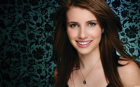 Hd Wallpaper Emma Roberts Girl Smile Actress Brunette Beautiful Portrait Wallpaper Flare