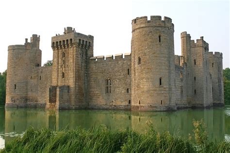The 15 Most Beautiful Medieval Castles In The World