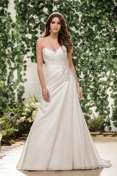 F181060 Sweetheart Strapless Satin Wedding Dress With Beading