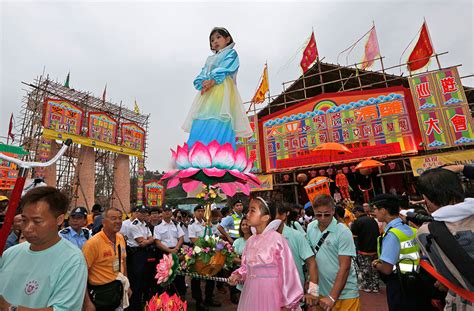Photo Gallery Cheung Chau Bun Festival In Hong Kong Multimedia
