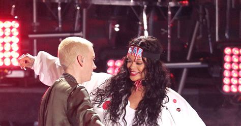 Eminem Apologizes To Rihanna In New Song