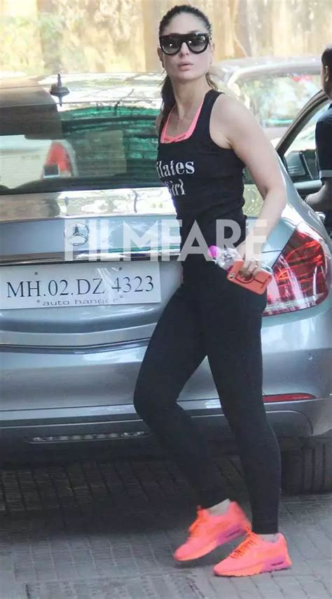 Kareena Kapoor Khan Looks Super Sexy Hitting The Gym
