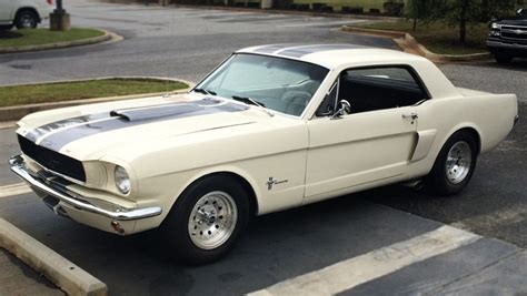 1966 Ford Mustang Wimbledon White With Tungsten Grey Stripes