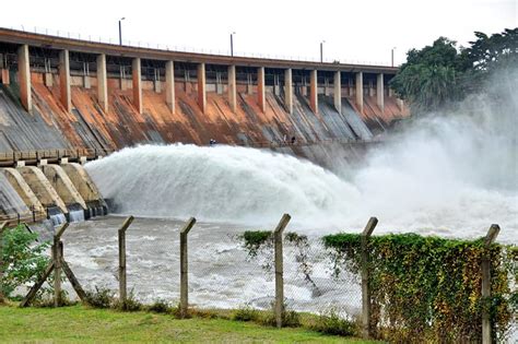 Eskom Spills Away Excess Water At Nalubaale Kiira Dams As Lake