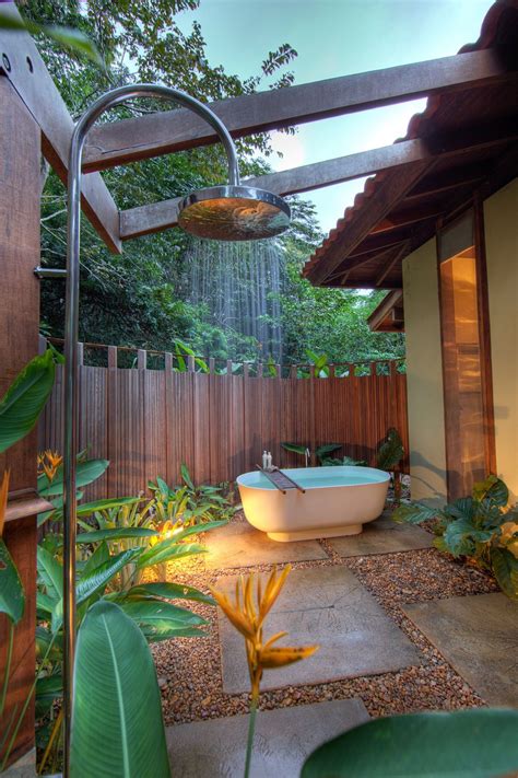Outdoor Bathroom In The Middle Of The Jungle Outdoor Bathtub Outdoor