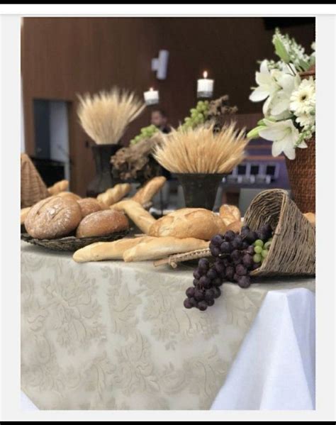 Pin By Caroline Thom On Communion In 2020 Communion Table Decorations