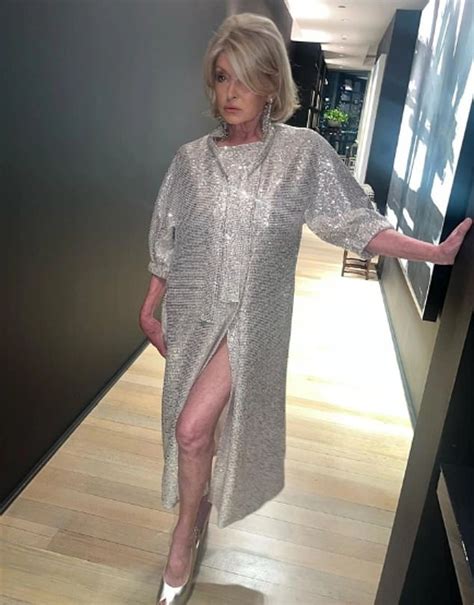 Martha Stewart 82 Sets Hearts Racing As She Stuns In Sultry Mirror