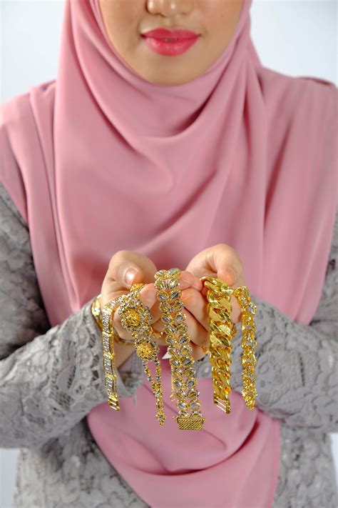 These three grams can be paid in the form of gold or in the form of money. Is There Zakat on Jewelry? - Zakat Foundation of America