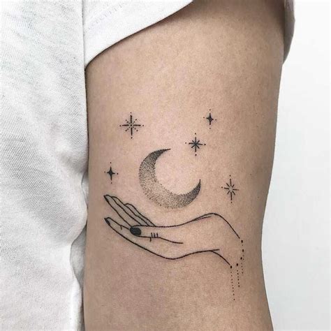 Luna Minimalista Tattoo Kulturaupice