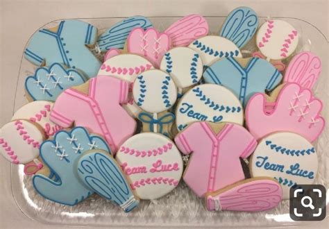 As her husband is a professional baseball player for the atlanta braves she wanted to make it a baseball reveal, so she asked me to make a baseball that would explode when hit. Pin by Derene Wiltse on Cooking & Decorating | Gender reveal cookies, Gender reveal themes ...