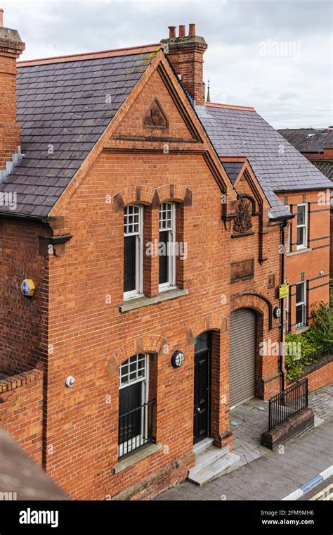 House Fronts In Derry London Stock Photo Alamy