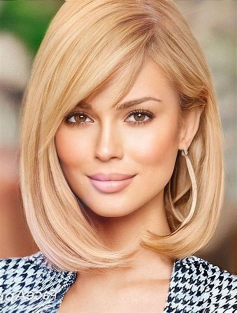 outstanding short hairstyles for ladies with amazing blondes hair coloring styling for fall 2023