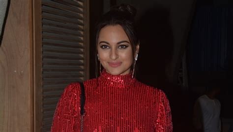Sonakshi Sinha Launches Campaign Against Cyber Bullying Entertainment