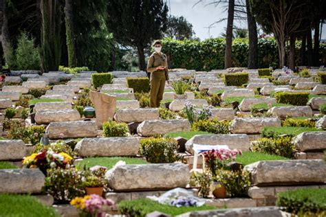 Israel Military Cemeteries To Close For Remembrance Day I24news