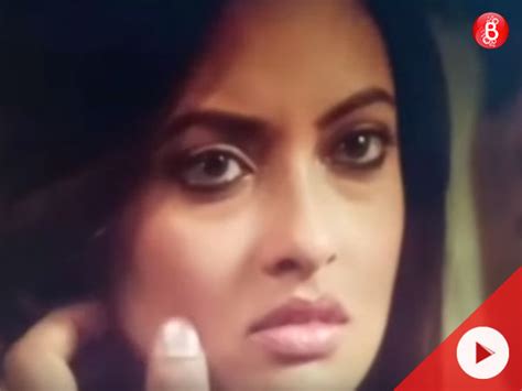 Watch Leaked Scene Of Riya Sen From ‘ragini Mms Returns