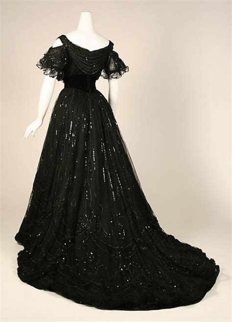 A Very Beautiful House Of Worth Evening Gown C