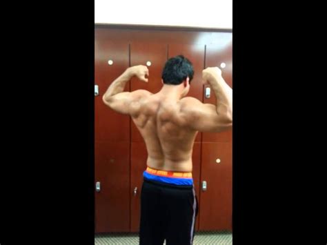 Flexing Back Muscles November 8th 2013 Youtube