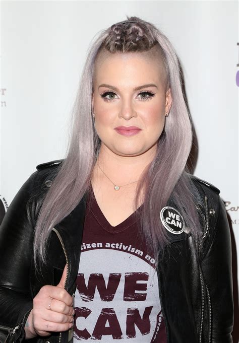 Kelly Osbourne Boobs