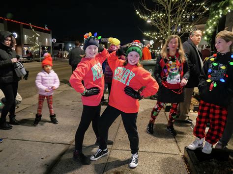 Jingle Bell Fun Runwalk Draws Over 500 Racers To Downtown Midland