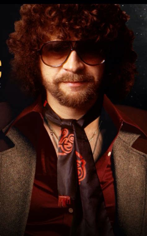 Jeff lynne married rosemary adams in 1972 but it didn't work out, and so we found him getting remarried to sandi kapelson after his divorce in 1977. Jeff Lynne in a beautiful ELO scarf ️ | Jeff lynne, Jeff lynne elo, Roy orbison