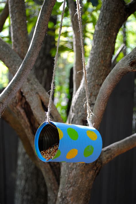 The sun is out, the birds are singing and we're feeling a little bit sound of music here at zanui… adorn your garden, balcony or apartment window sill with these handmade ornaments. Crafts with Teeny: Bird Feeder | Summer crafts for kids, Crafts, Crafts for kids