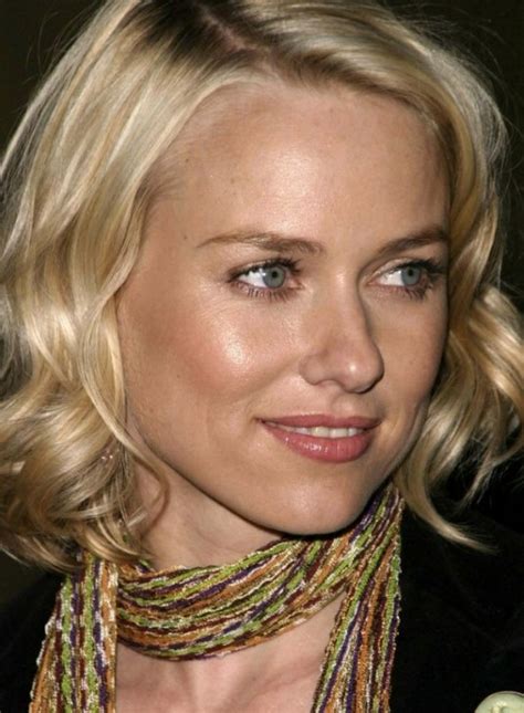 Naomi Watts Wearing Her Hair In A Shoulder Length Bob With Curls