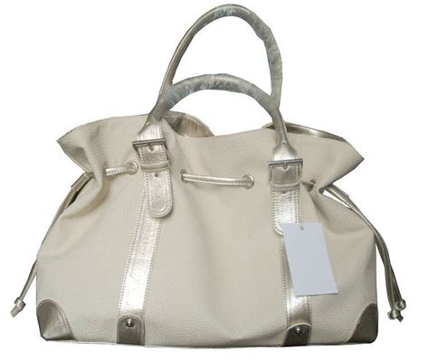 Welcome To Pakistan: Pakistan made Handbags