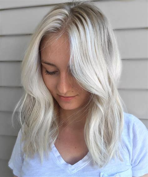 From platinum blonde, strawberry blonde, and ash blonde to dirty blonde, light blonde, dark blonde and even subtle blonde highlights there are many different blonde hair colors to choose from. 24 Best Summer Hair Colors for 2017